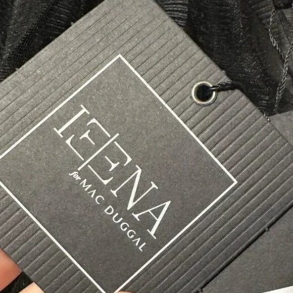 💥💥BOMBSHELL!💥💥MAC DUGGAL Ruffled Glittery Gown in Black Sequin & Tulle - Picture 13 of 14